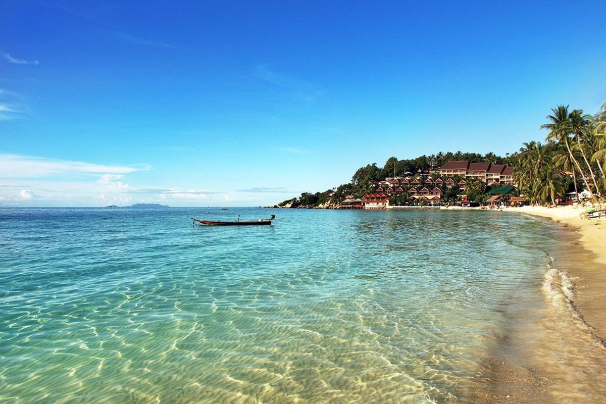 Crocus Garden หาดยาว